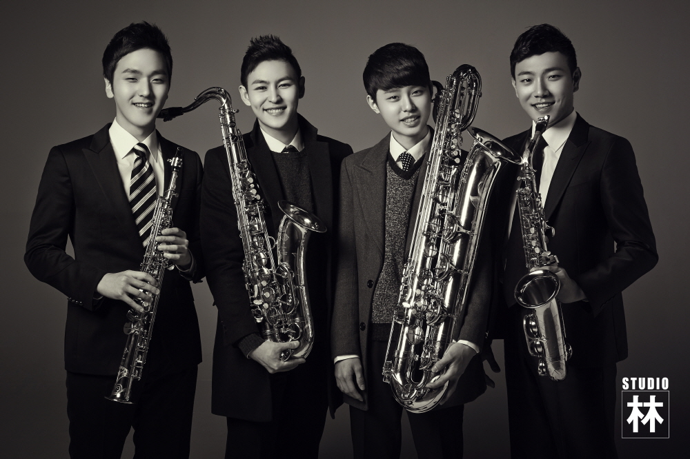 크기변환_S.with saxophone.jpg
